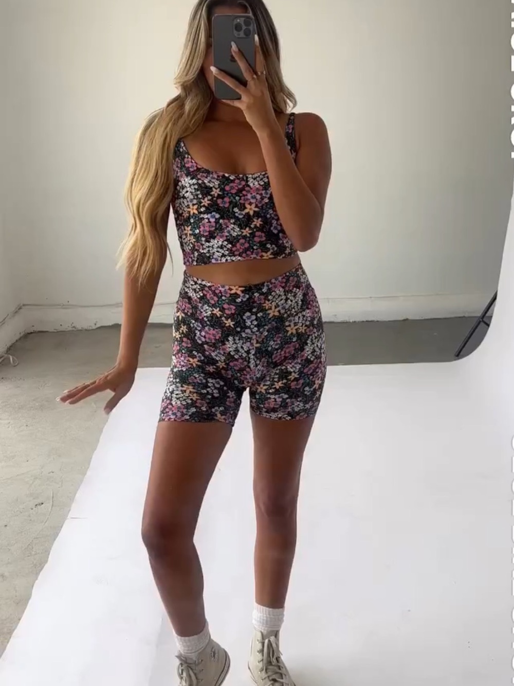 Skatie Paige Top - Picture 2 of 3
